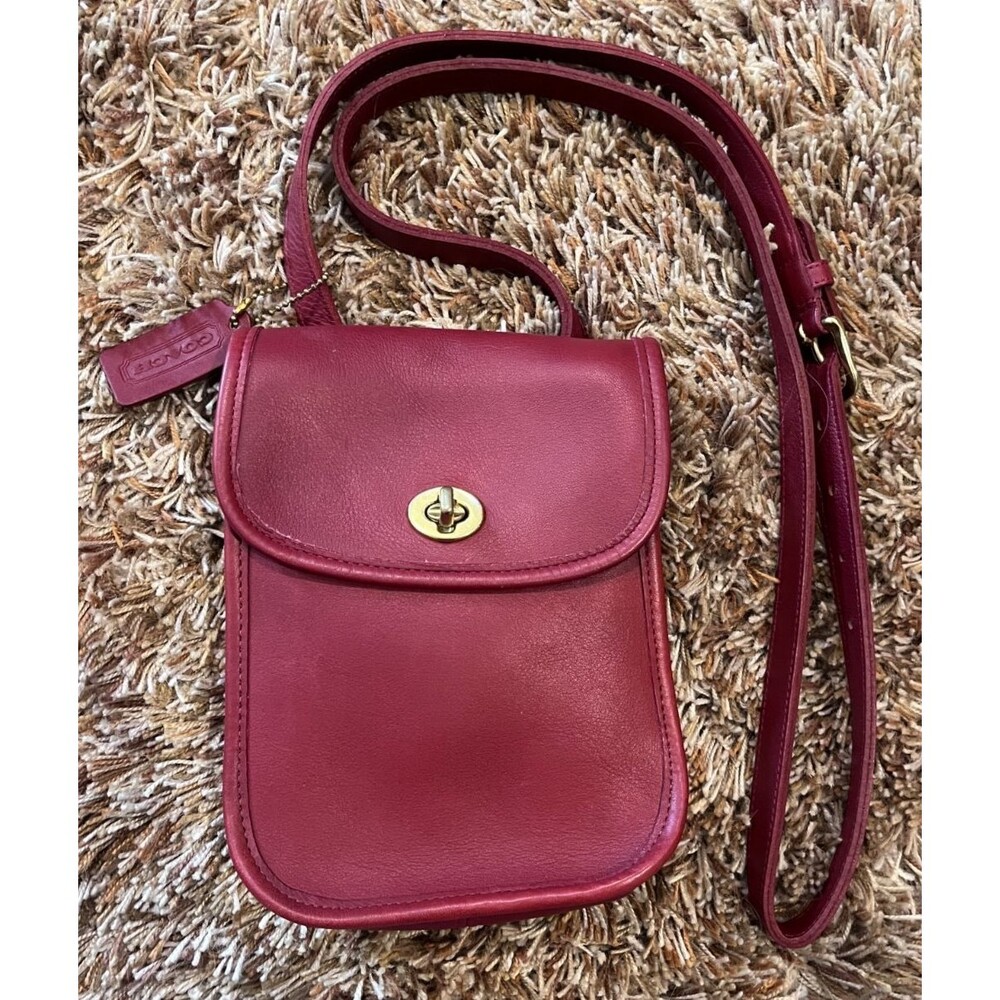 Coach Red Leather Turn Lock Crossbody Bag Vintage USA 90s Small 9978 Sidepack
